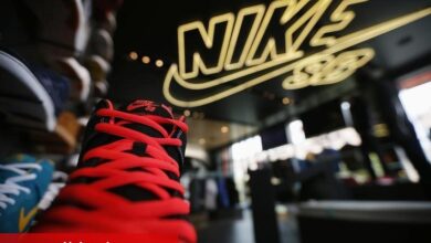Wells Fargo, beklentilerden uzun süren toparlanma nedeniyle Nike’ı düşürdü