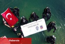 19 Dalgıç, gölün 19 metre altında Atatürk'ü andı