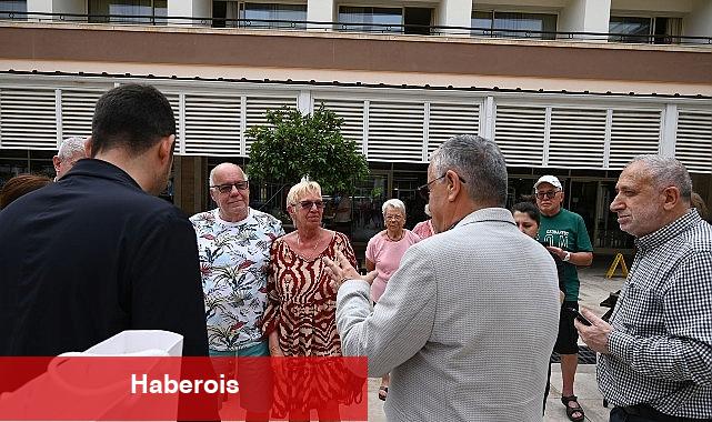 Alman ikili Lider Topaloğlu'ndan teşekkür plaketi - Haberois Alman ikili Lider Topaloğlu'ndan teşekkür plaketi