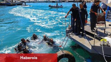 Antalya Büyükşehir Belediyesi'nden Kaleiçi Yat Limanı'nda deniz taban paklığı