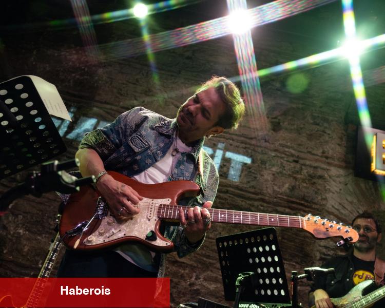 Bâtın Geçit lansman konserinde Kenan Doğulu sürprizi!