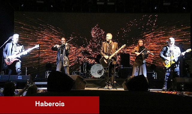 Bayındır 26. Milletlerarası Çiçek Şenliğinin 2. Gününde Haluk Levent Rüzgarı Esti