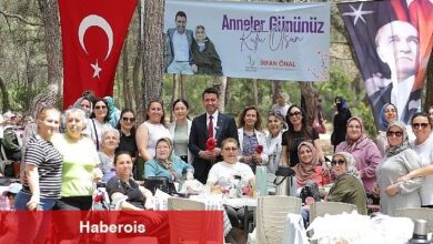 Bayraklı'da Anneler Günü Kutlaması