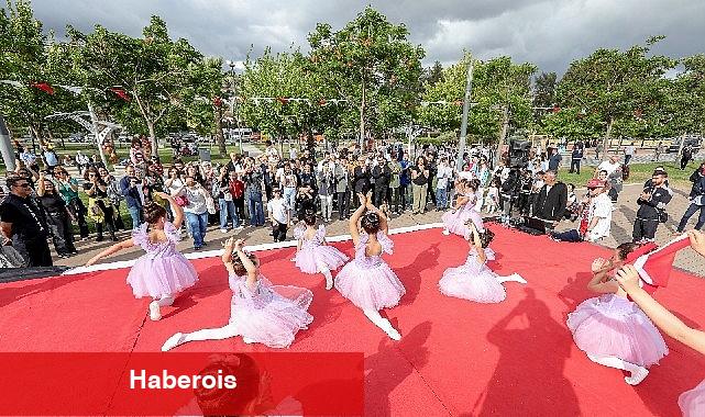 Bayraklı'da gençler Gençlik ve Spor Şenliği'nde buluştu