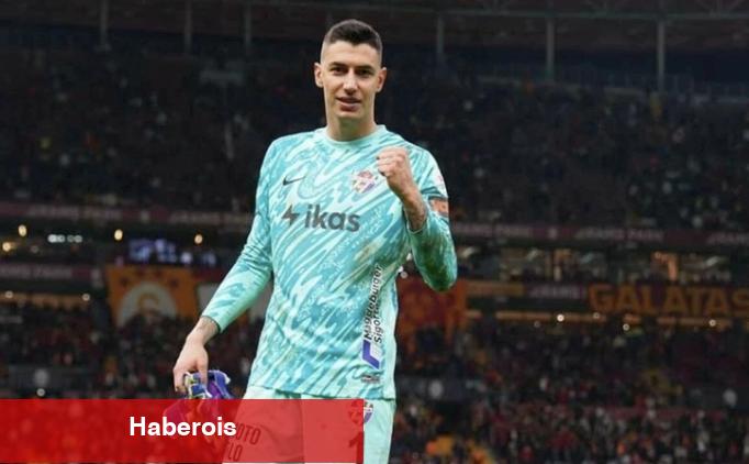 "Berke bitti, bir yabanı kaleci daha..." - Haberois "Berke bitti, bir yabanı kaleci daha..."