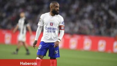 Beşiktaş'ın Lacazette ısrarı!