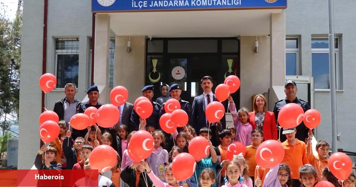 Bilecik Pazaryeri’nde 500 öğrenci Jandarma Komutanlığı'nda!