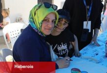 Bu aktiflikte cümbüş ve eğitim bir ortada