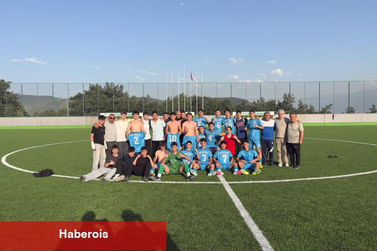 Bursa Gemlik Belediyespor U17 şampiyon oldu