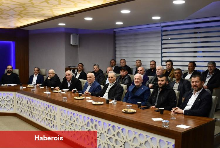 Bursa Osmangazi'de AK Parti Mahalle Liderleriyle buluştu