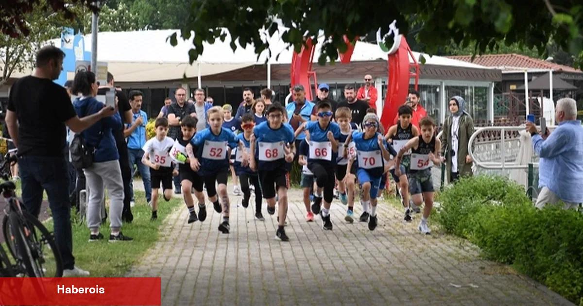 Bursa Osmangazi'de genç sportmenlerin duatlon heyecanı