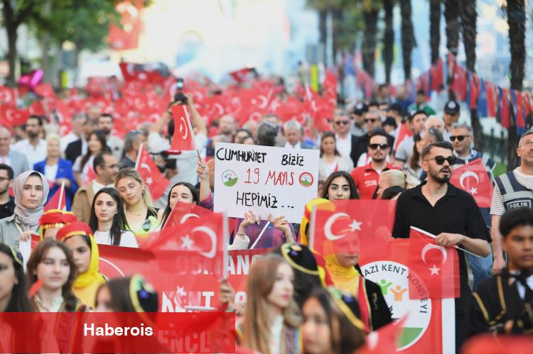 Bursa Osmangazi’de omuz omuza 19 Mayıs yürüyüşü