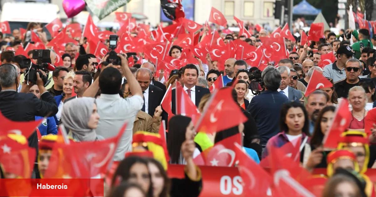 Bursa Osmangazi’de omuz omuza 19 Mayıs yürüyüşü
