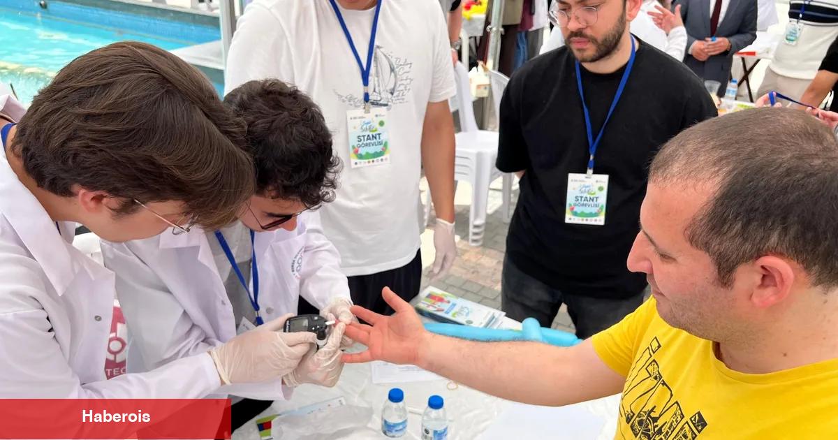 Bursa ‘Sağlık Sokağı’nda vatandaşa fiyatsız hizmet