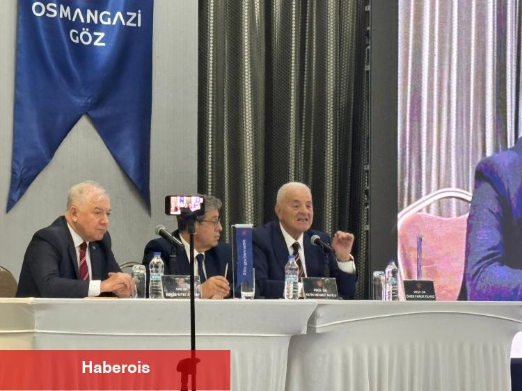 Bursa'da göz cerrahlarından canlı ameliyat