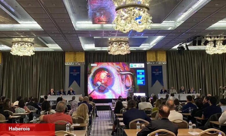 Bursa'da göz cerrahlarından canlı ameliyat - Haberois Bursa'da göz cerrahlarından canlı ameliyat