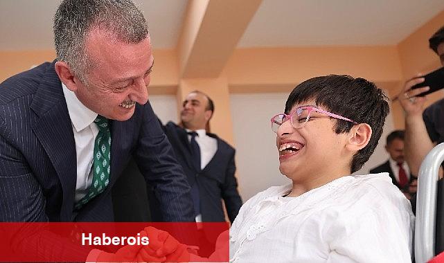 Büyükakın: "Her özel çocuk, her anne-baba bu kentte yalnız değildir" - Haberois Büyükakın: "Her özel çocuk, her anne-baba bu kentte yalnız değildir"