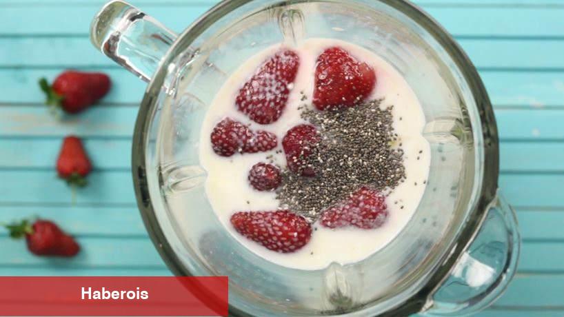 Çilekli ve Chia tohumlu detoks smoothie tarifi! Çilekli zayıflatan çiya smoothie tanımı