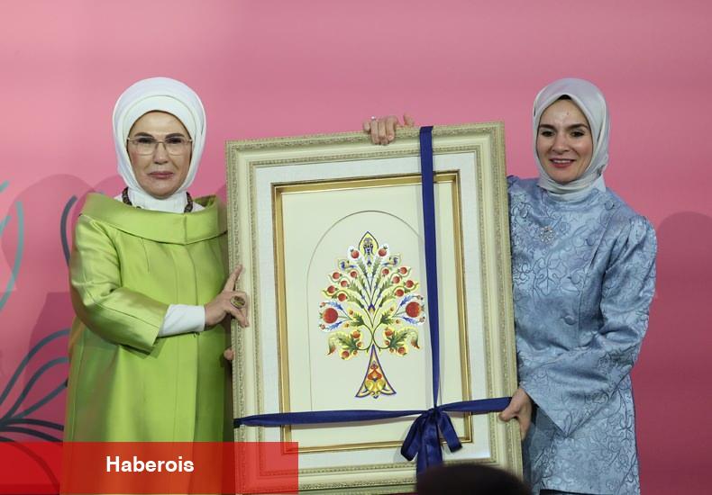 Emine Erdoğan 'Uluslararası Aile Forumu'nun gala yemeğine katıldı