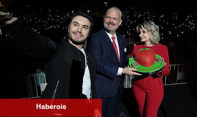 Emiralem Çilek Şenliği'ne harika başlangıç - Haberois Emiralem Çilek Şenliği'ne harika başlangıç