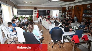 Futbolcu ve velilerden Lider Topaloğlu'na teşekkür ziyareti