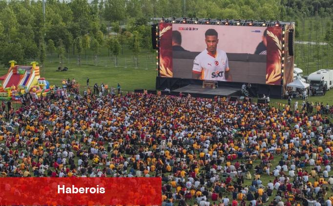 Galatasaray'da şampiyonluk kutlamaları! - Haberois Galatasaray'da şampiyonluk kutlamaları!