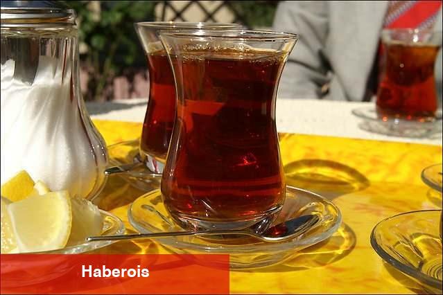 Her gün çayınıza bir dilim limon atın: Sonuca çok şaşıracaksınız!