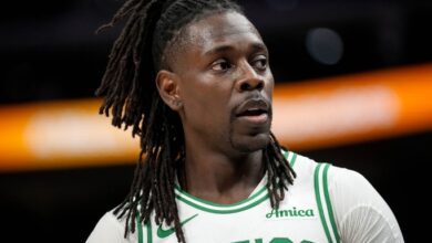 Holiday: "Celtics'te kalmak istiyorum"