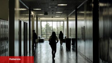 İç Güvenlik Ajanları tarafından Göçmen Çocukları Kontrol Et