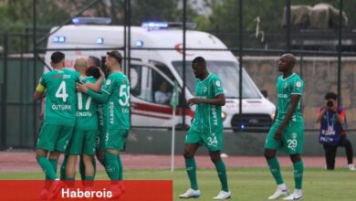 Iğdır FK, şampiyon Kocaelispor'a karşı birinci yarıda fişi çekti!