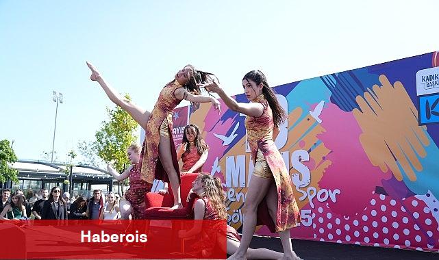 Kadıköy'de 19 Mayıs Atatürk'ü Anma, Gençlik ve Spor Bayramı coşkuyla kutlandı.