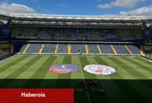 Kadıköy'de istifa tezahüratları ve İsmail Kartal pankartı