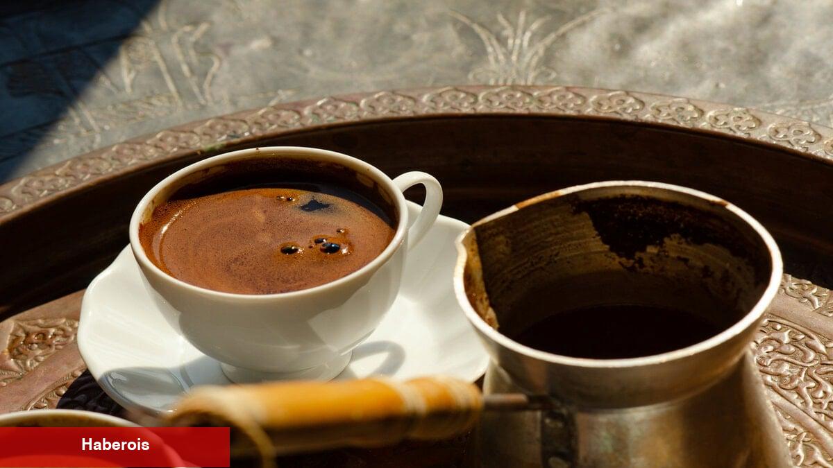 Kahveyi hangi saatte içmelisiniz? - Haberois Kahveyi hangi saatte içmelisiniz?