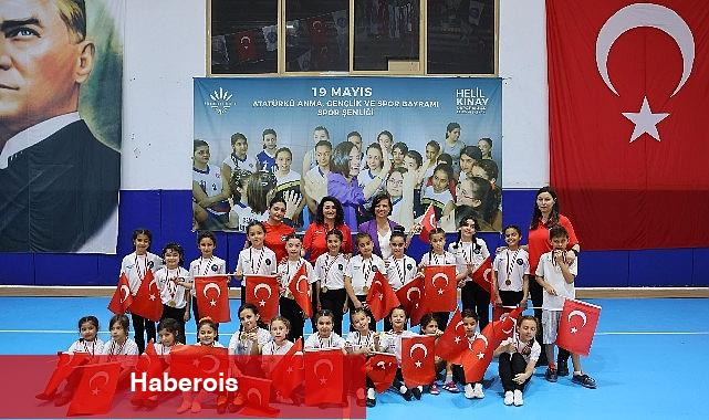 Karabağlar Belediyesi Spor Okulu Öğrencileri, 19 Mayıs Spor Şenliği'nde Buluştu - Haberois Karabağlar Belediyesi Spor Okulu Öğrencileri, 19 Mayıs Spor Şenliği'nde Buluştu