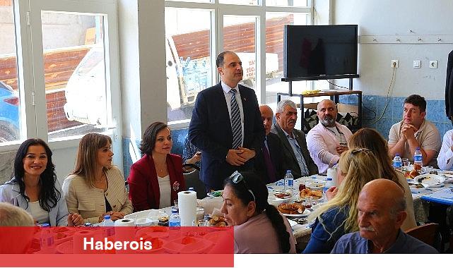 Karabağlarlı muhtarlardan Lider Kınay'a sürpriz kahvaltı - Haberois Karabağlarlı muhtarlardan Lider Kınay'a sürpriz kahvaltı
