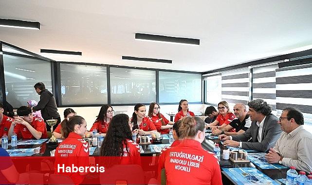 Kartepeli Öğrenciler Türkiye Şampiyonu Oldu