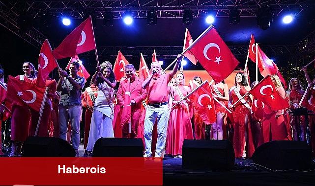 Kemer'de 19 Mayıs coşkusu İkilem Kemer'de konser verdi - Haberois Kemer'de 19 Mayıs coşkusu İkilem Kemer'de konser verdi