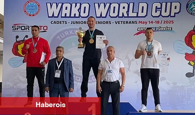 Kick Boks atletlerimizden Dünya Şampiyonası'nda dört madalya