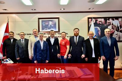 Kızıl Ordu Korosu’ndan Lider Çavuşoğlu’na ziyaret