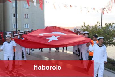 Kocaeli Çayırova’nın özel askerlerine kına gecesi