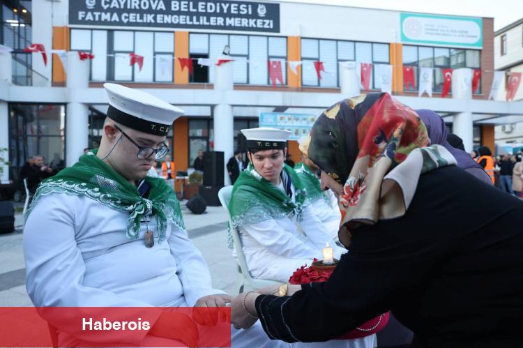 Kocaeli Çayırova’nın özel askerlerine kına gecesi