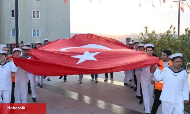 Kocaeli Çayırova’nın özel askerlerine kına gecesi - Haberois Kocaeli Çayırova’nın özel askerlerine kına gecesi