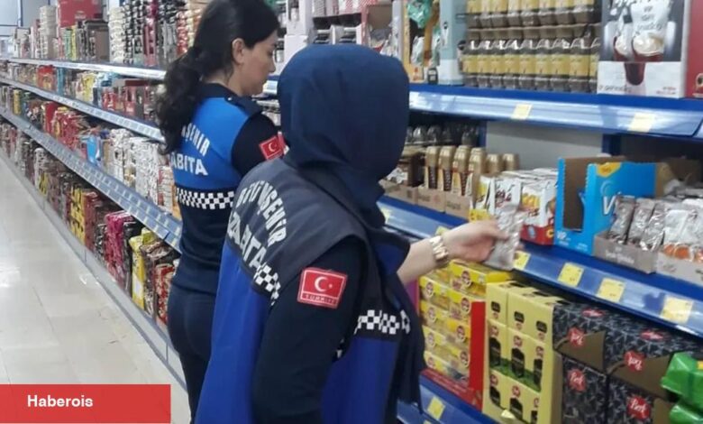 Kocaeli zabıtasından market kontrolü - Haberois Kocaeli zabıtasından market kontrolü