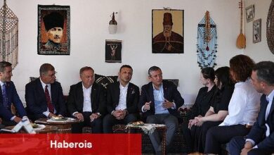 Lider Tugay, İstanbul'da CHP Genel Başkanı Özgür Özel ile bir ortaya geldi