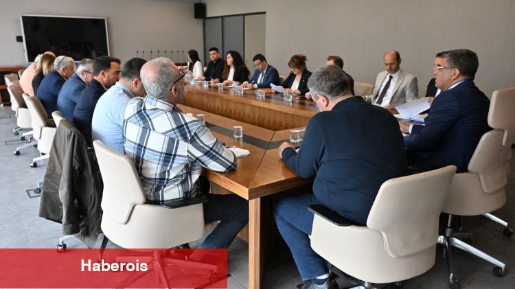 Manisa'da yeni encümen üyeleriyle birinci toplantı yapıldı
