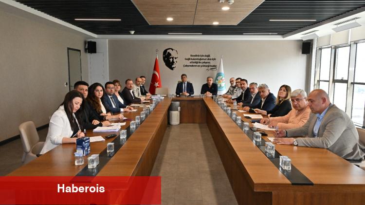 Manisa'da yeni encümen üyeleriyle birinci toplantı yapıldı