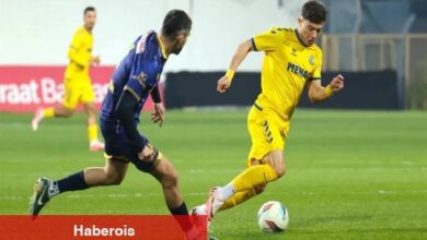 Menemen FK'de iki adet ayrılık