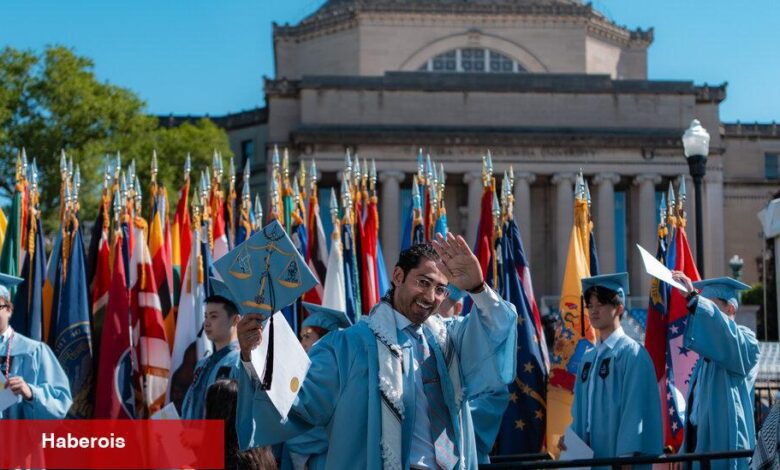 Mohsen Mahdawi, buz velayetinden serbest bırakıldı, Columbia'dan mezunlar - Haberois Mohsen Mahdawi, buz velayetinden serbest bırakıldı, Columbia'dan mezunlar