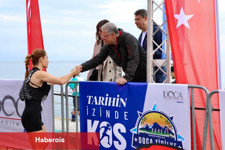 Mudanya'da 19 Mayıs'a özel koşu... 367 sportmen tabiat ve tarihin izinde koştu