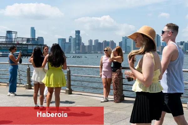 New York City rekor turizmi öngördü. Sonra Trump geldi. - Haberois New York City rekor turizmi öngördü. Sonra Trump geldi.